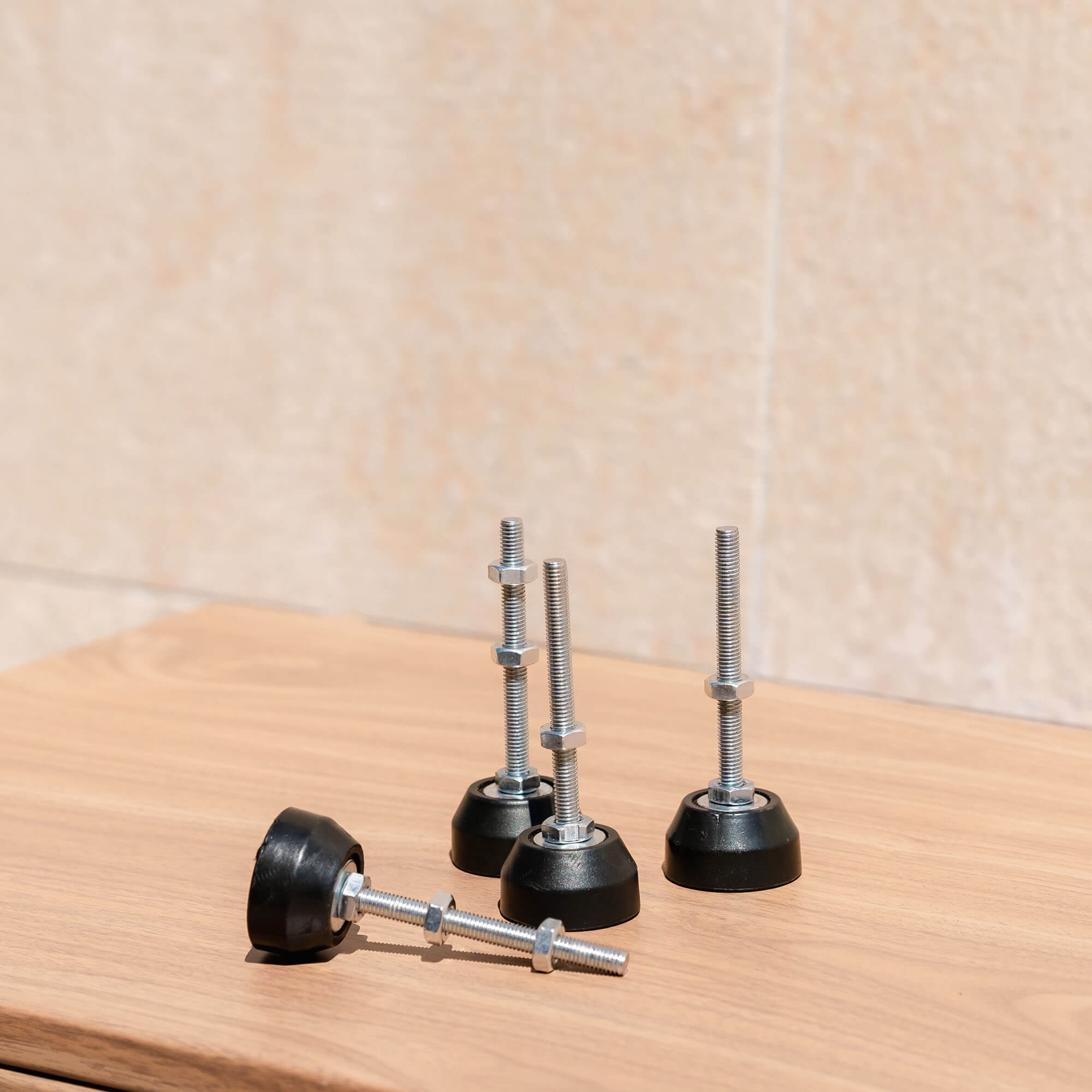 Kit de 4 pieds réglables pour Cabanaclim